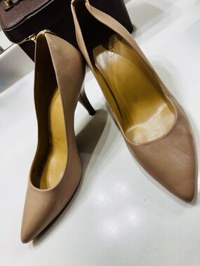 Michael Kors Taupe Leather Pointed-Toe Pumps